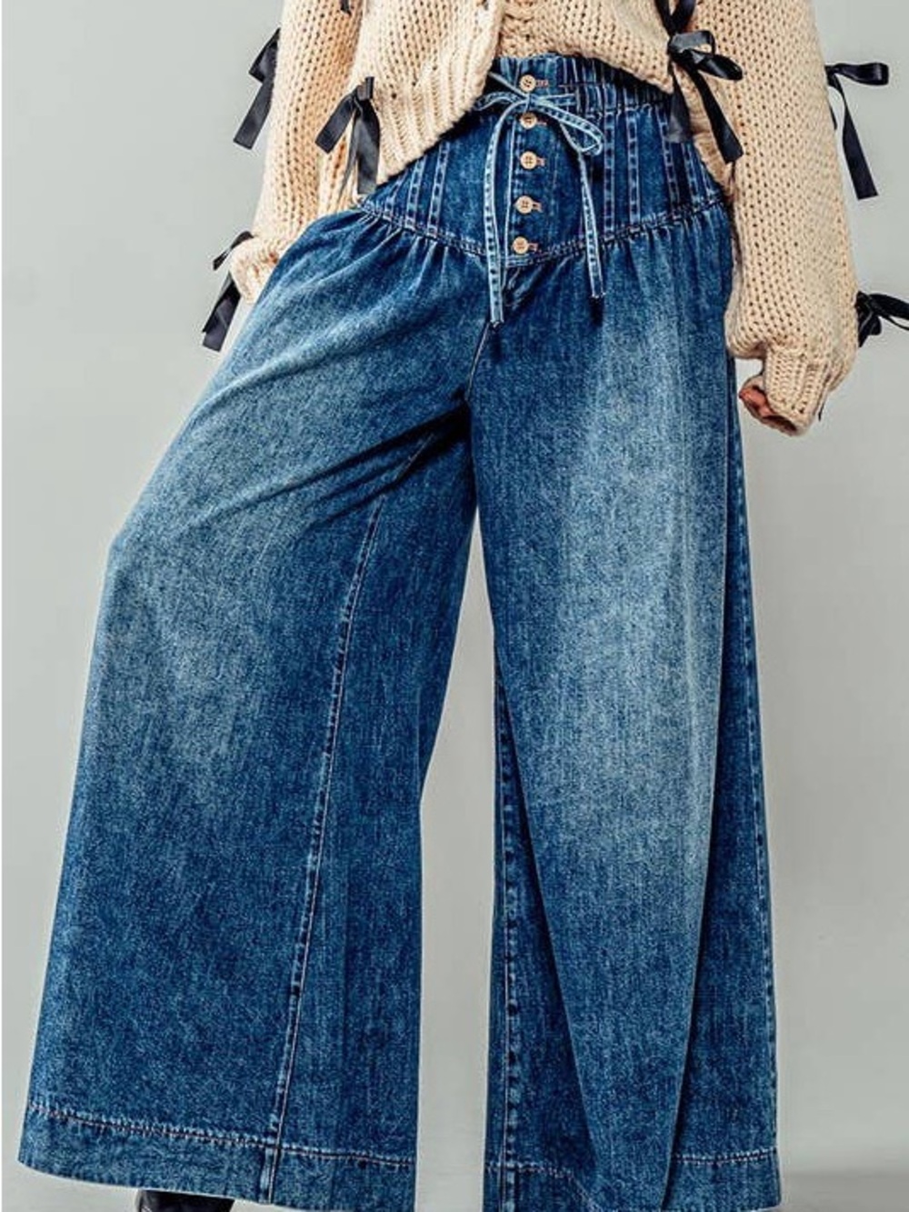 High-Waist Button-Front Wide Leg Jeans in Blue Denim